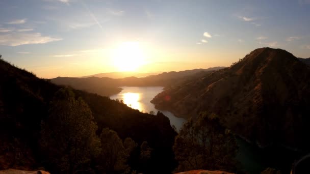 Belo Pôr Sol Sobre Montanha — Vídeo de Stock