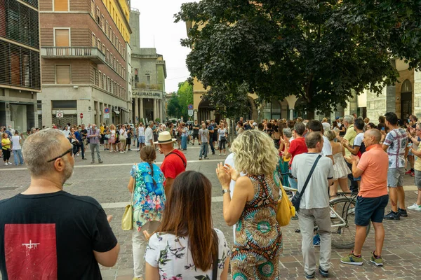 Cremon Itálie Července 2021 Dav Lidí Protestujících Proti Vakcíně Covid — Stock fotografie