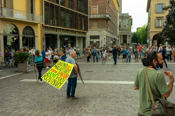 Cremon Italien Jul 2021 Folkmassa Protesterar Mot Covid Vaccinet Cremona — Stockfoto