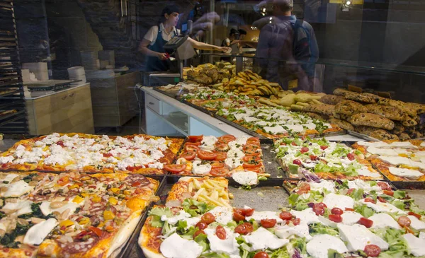 Bergamo Italy May 2015 Pizza Shop Bergamo Italy — Stock Photo, Image