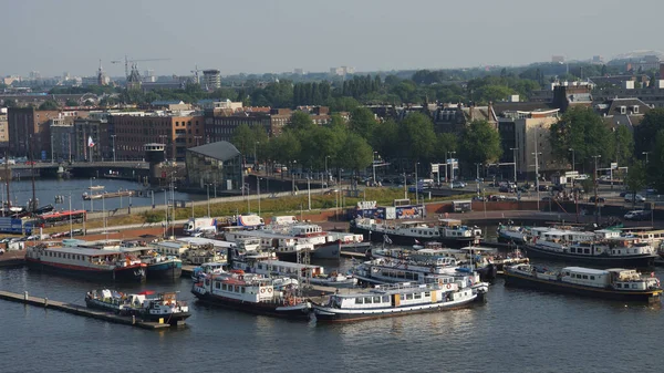 Amsterdam Niderlandy Maja 2016 Ujęcie Pod Wysokim Kątem Portu Statkami — Zdjęcie stockowe