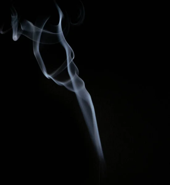 Close Uma Fumaça Branca Abstrata Fundo Preto — Fotografia de Stock