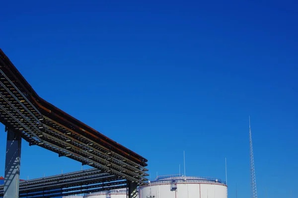 Primer Plano Las Estructuras Metálicas Refinería Combustible —  Fotos de Stock