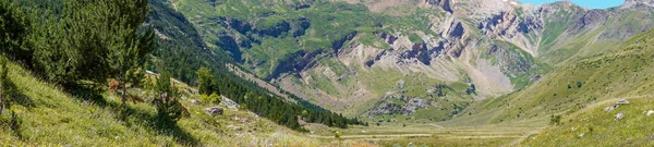 Una Panoramica Panoramica Panoramica Splendide Montagne Verdi Colline Con Grandi — Foto Stock