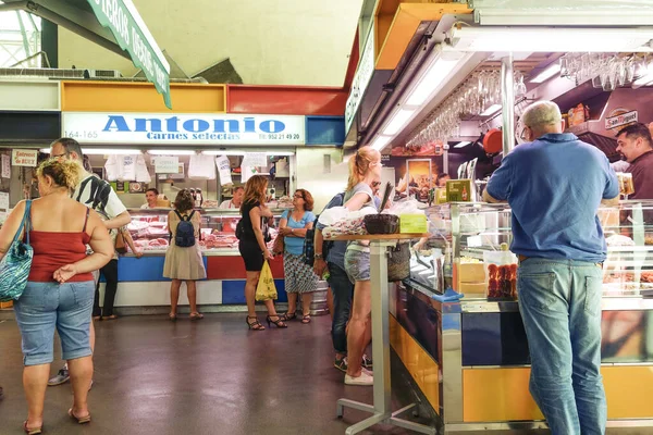 Malaga España Sep 2015 Interior Del Mercado Atarazanas Con Visitantes — Foto de Stock