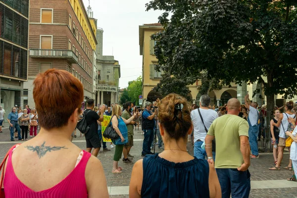 Cremona Italia Julio 2021 Una Multitud Personas Protestando Contra Vacuna — Foto de Stock
