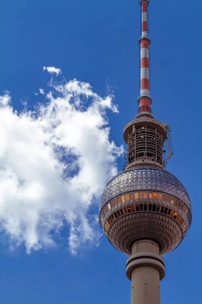 Eine Vertikale Aufnahme Des Berliner Fernsehturms Deutschland — Stockfoto