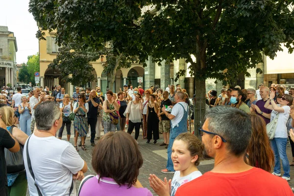 Cremona Itálie Července 2021 Dav Lidí Protestujících Proti Vakcíně Covid — Stock fotografie