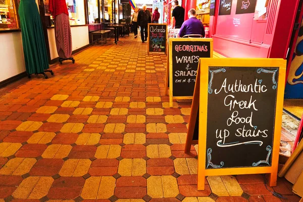 Oxford Zjednoczone Królestwo Sierpień 2019 Zbliżenie Restauracji Sklepów Oxford Covered — Zdjęcie stockowe