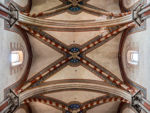 聖アンドレア大聖堂の天井 ヴェルチェッリの修道院の教会 ピエモンテ州 北イタリア — ストック写真