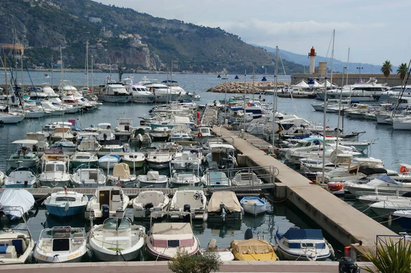 Menton Frankreich Aug 2011 Eine Aufnahme Des Hafens Mit Geparkten — Stockfoto
