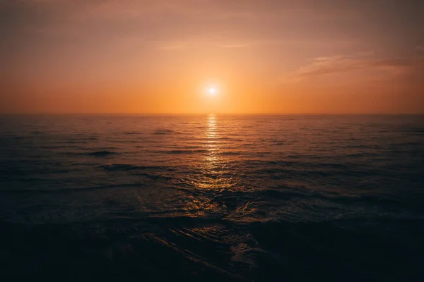 Affascinante Paesaggio Marino Con Cielo Arancione Tramonto Copiare Spazio — Foto Stock