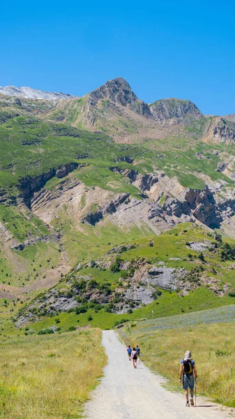 Een Verticale Opname Van Een Klein Pad Het Otal Dal — Stockfoto