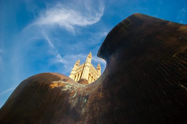 Knivkantene London Sollyset Blå Himmel England – stockfoto