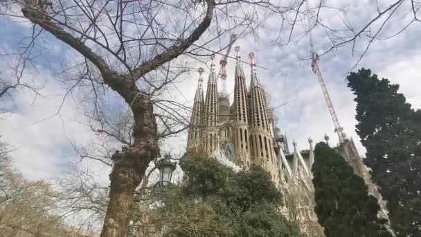 Sagrada Familia Διάσημο Ορόσημο Της Βαρκελώνης — Αρχείο Βίντεο