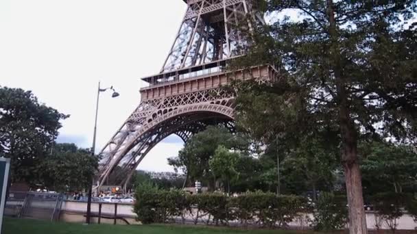 Eiffel Torony Párizsban Franciaországban — Stock videók