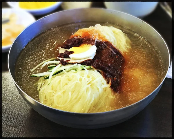 저녁으로 맛있는 수프를 클로즈업 — 스톡 사진