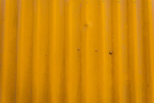 Fondo Metal Corrugado Pintado Amarillo Bueno Para Fondos Pantalla — Foto de Stock