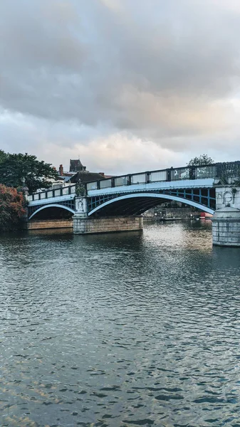 Uma Foto Vertical Ponte Windsor Capturada Windsor Reino Unido — Fotografia de Stock