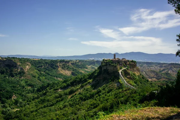 Wzgórze Civita Bagnoregio Widokiem Valle Dei Calanchi Włochy — Zdjęcie stockowe
