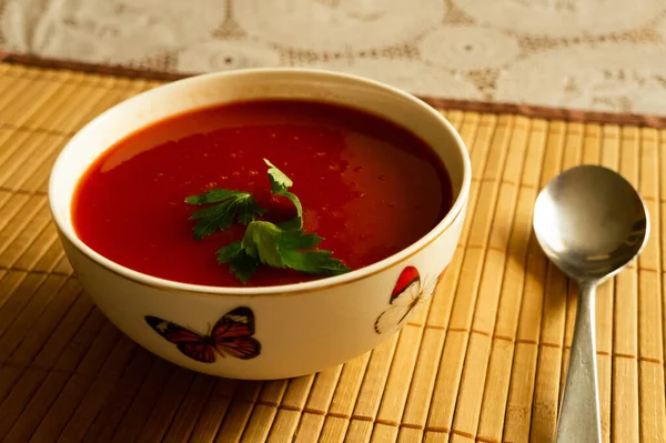 Closeup Bowl Delicious Healthy Tomato Soup Garnished Flat Parsley Leaves — Stock Photo, Image