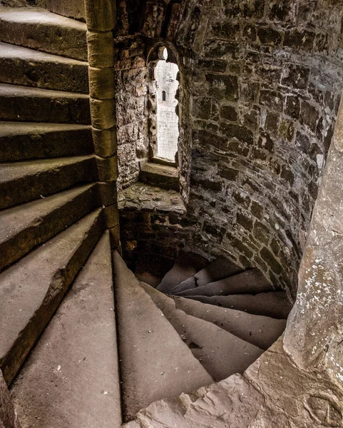 Vertikal Bild Spiraltrappan Goodrich Castle England Storbritannien — Stockfoto