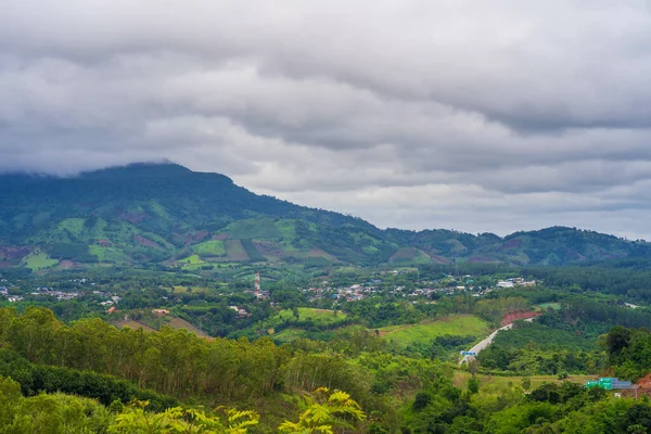 Beau Paysage Montagneux Par Une Journée Nuageuse — Photo