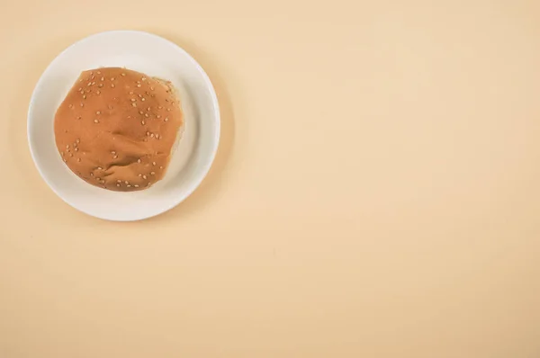 ภาพบนส ดของขนมป งแสนอร อยบนพ นหล — ภาพถ่ายสต็อก