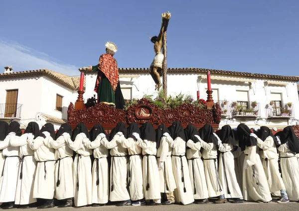 Mijas Spanyolország Április 2015 Csuklyás Férfiak Szállít Jézus Kereszten Vallási — Stock Fotó