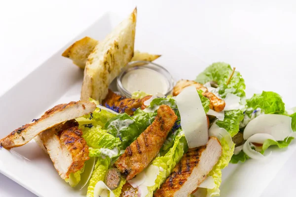Grilled Chicken Salad White Plate Garlic Dressing — Stock Photo, Image