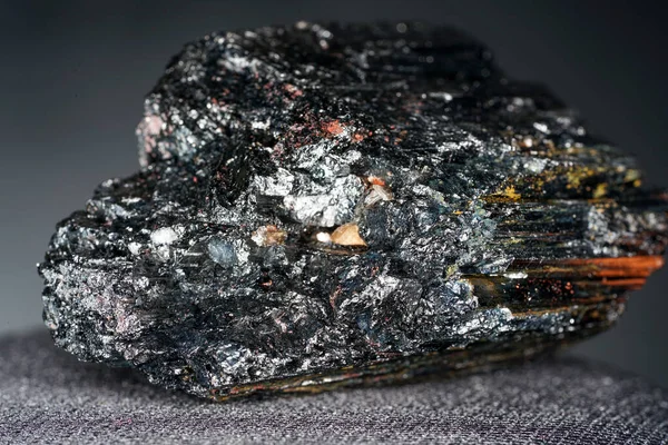 Zbliżenie Vonsenitowego Minerału Zamazanym Tle — Zdjęcie stockowe