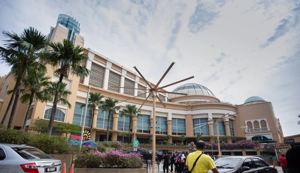 Kuala Lumpur Malaysia Listopad 2018 Szeroki Kąt Ujęcia Budynku Nierozpoznawalnych — Zdjęcie stockowe