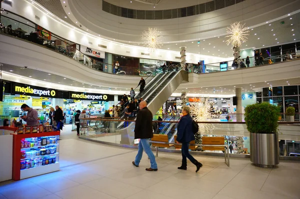 Poznan Polônia Novembro 2013 Pessoas Que Caminham Pelas Lojas Shopping — Fotografia de Stock