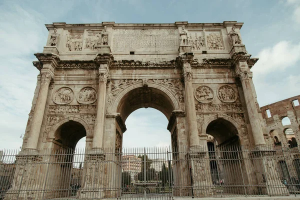 Arco Constantino Roma Italia Bajo Cielo Azul —  Fotos de Stock