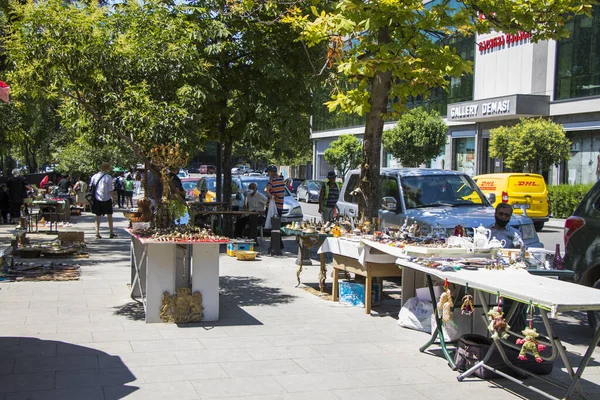 Tbilisi Georgia 2021 Gente Mercado Aire Libre Parque Tbilisi Georgia — Foto de Stock