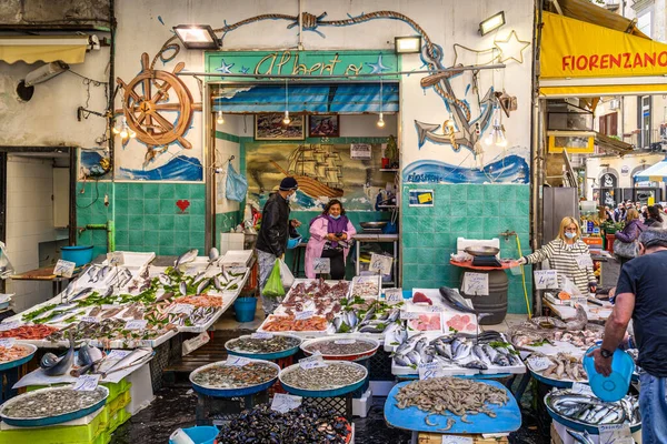 Naples Itália Julho 2021 Uma Barraca Peixe Mercado Pignasecca Nápoles — Fotografia de Stock