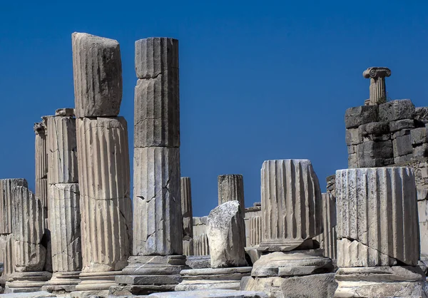 Ερείπια Του Ναού Του Απόλλωνα Palatinsky Ένα Γαλάζιο Ουρανό — Φωτογραφία Αρχείου