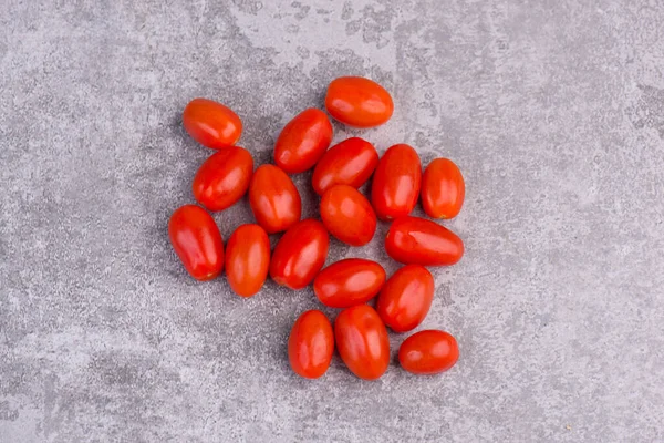 Tomates Rojos Cereza Fondo Texturizado Comida Saludable Vegana —  Fotos de Stock