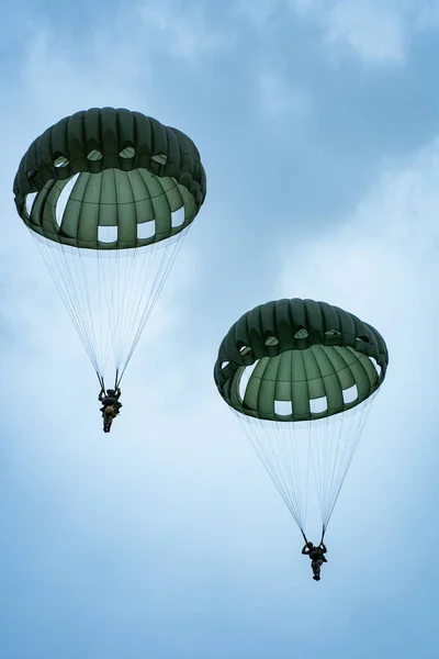 Saint Mere Eglise France Jul 2019 Vertical Shot Soldiers Parachuting Royalty Free Stock Photos