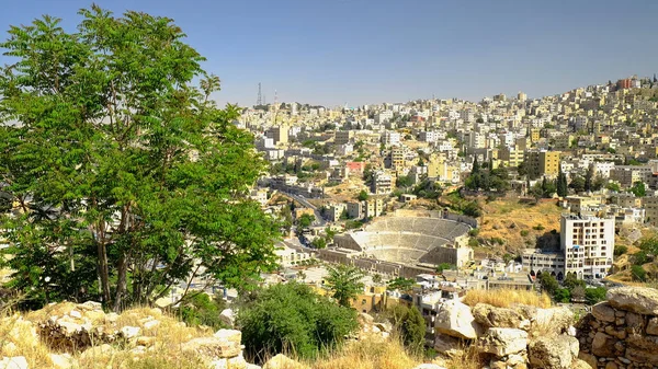 Miasto Amman Jordanii Pod Błękitnym Niebem Cytadeli — Zdjęcie stockowe