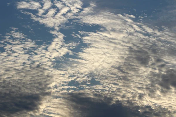 Paysage Nuageux Crépusculaire Dans Ciel Bleu Lever Soleil — Photo