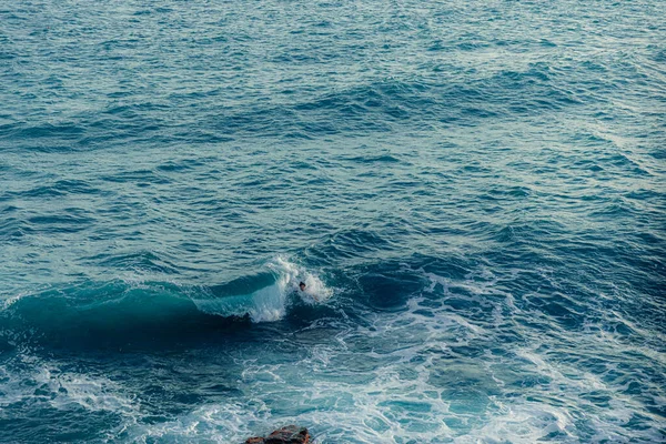 Das Azurblaue Meer Mit Großen Wellen Genua Italien — Stockfoto