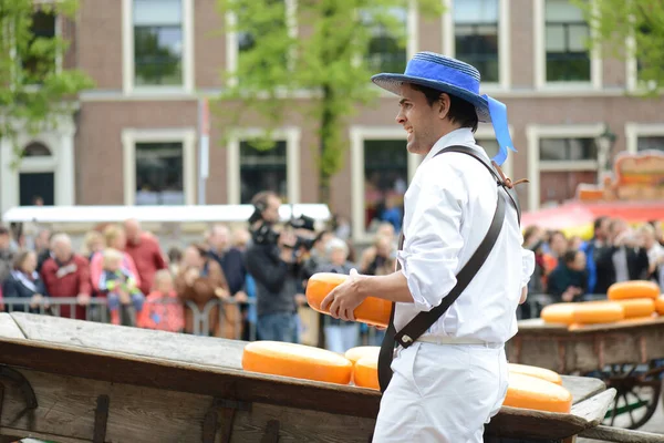 Alkmaar Niederlande Mai 2015 Traditioneller Käsemarkt Alkmaar Niederlande Holland Touristenattraktion — Stockfoto