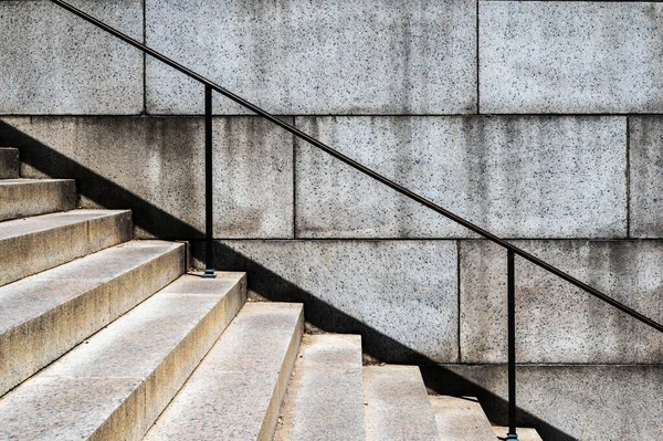 Una Escalera Estilo Moderno Sobre Fondo Hormigón —  Fotos de Stock