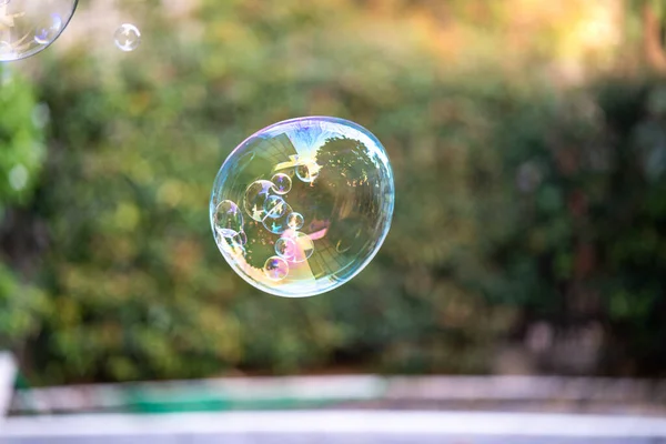 Una Burbuja Jabón Flotando Aire — Foto de Stock