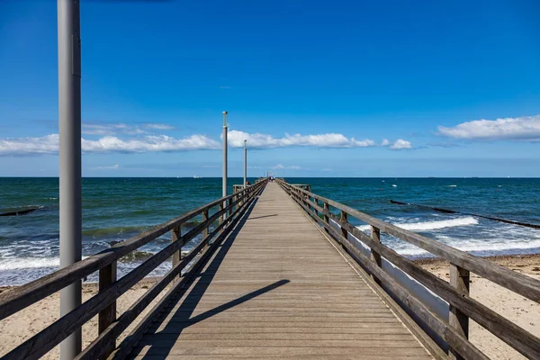 Wooden Footpath Beautiful Beach Turquoise Water — Stock Photo, Image