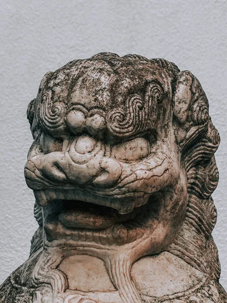 Plan Vertical Une Statue Lion Chinois — Photo