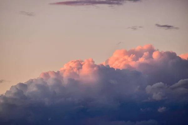 석양에 구름이 하늘의 — 스톡 사진
