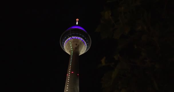 Torre Televisión Berlín Cerca — Vídeos de Stock