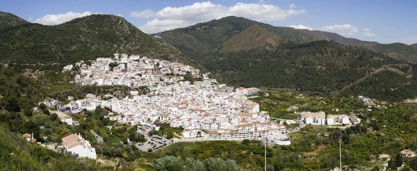 Panorámás Kilátás Egy Tipikus Andalúz Hegyi Falu Ojen Marbella Andalúzia — Stock Fotó